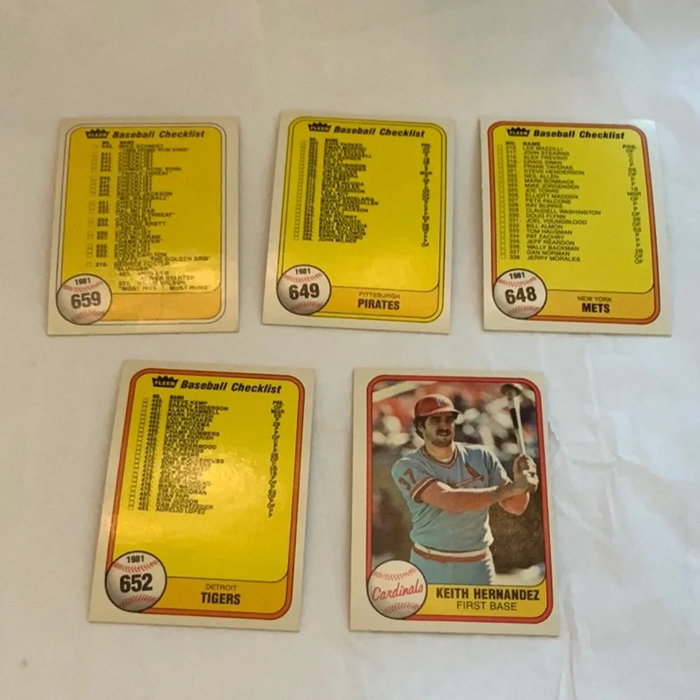 Bundle of Baseball Cards Lot 25
